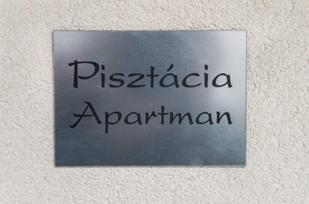 Pisztacia Apartman Apartment Eger Exterior photo
