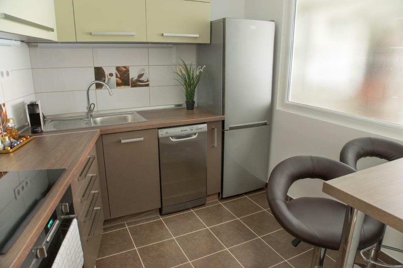 Pisztacia Apartman Apartment Eger Exterior photo